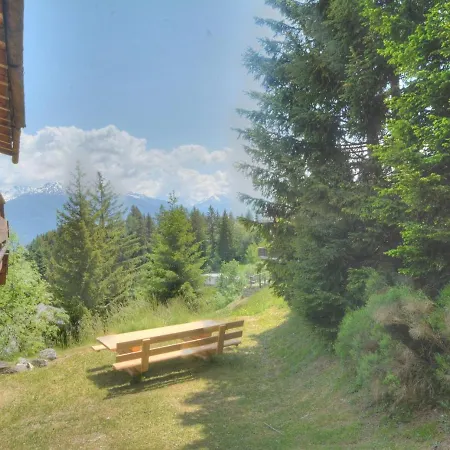Zoe A Avec Vue Sur Les Alpes Анзер